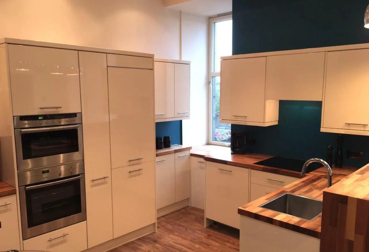 Pineapple Apartments Aberdeen