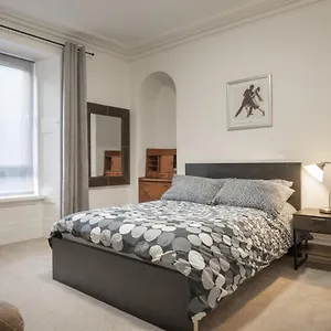 Hutch 2 Bed Apartment